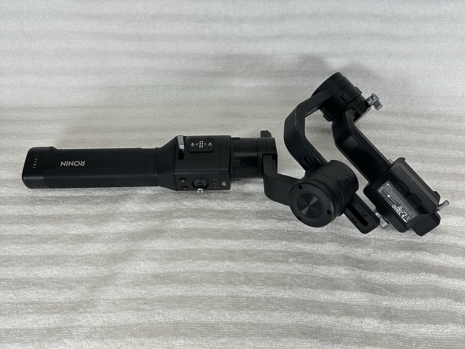 DJI Ronin S Gimbal Handheld Stabilizer ****READ****