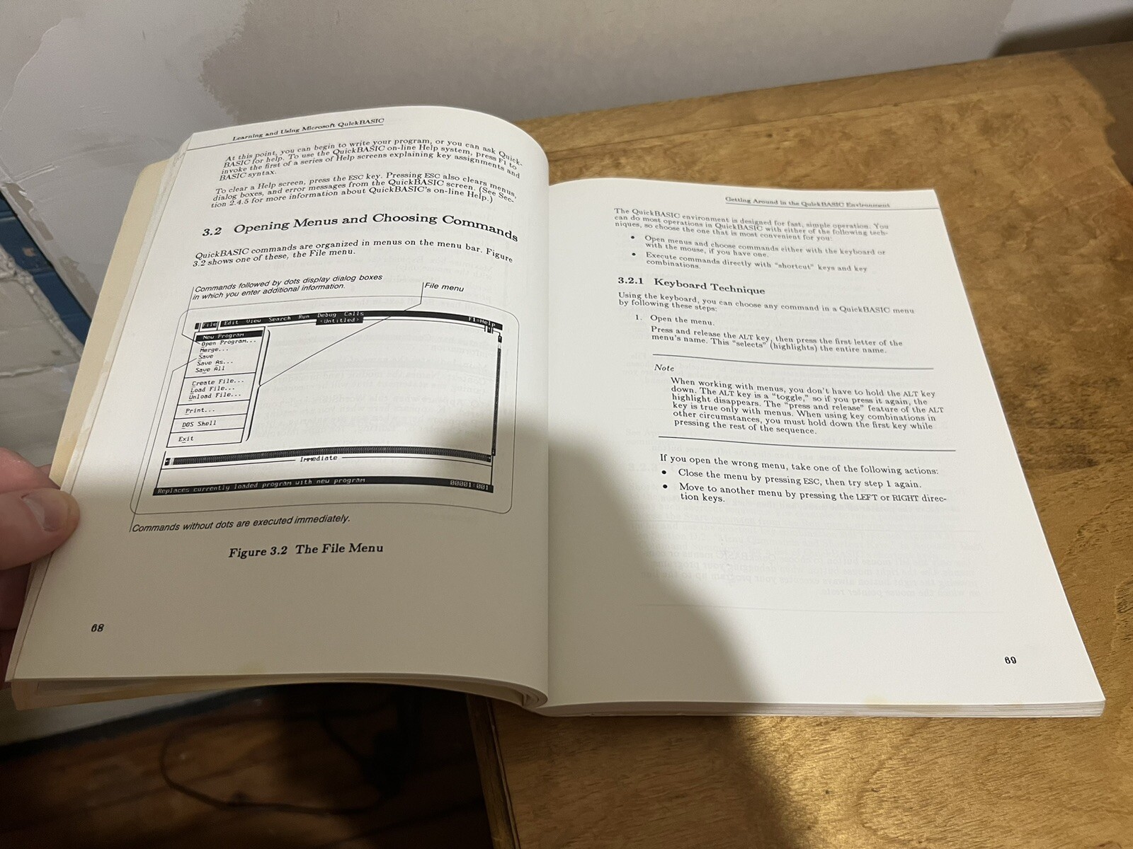 Vintage Microsoft QuickBASIC 4.0 1987 IBM PC Users Guide Book Manual