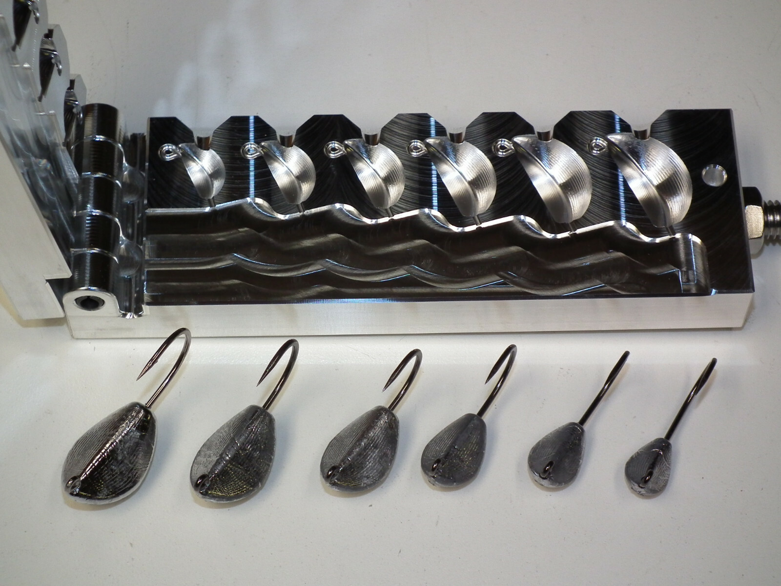 Saltwater Banana NC Jig mold 1/4-1 1/4oz 32824 CNC Aluminum Tog Sheepshead USA