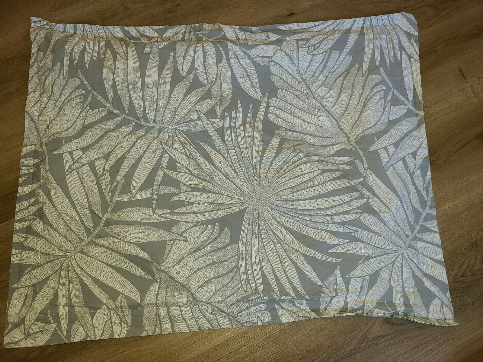 Tommy Bahama "Gray Palm Fronds" Standard Sham