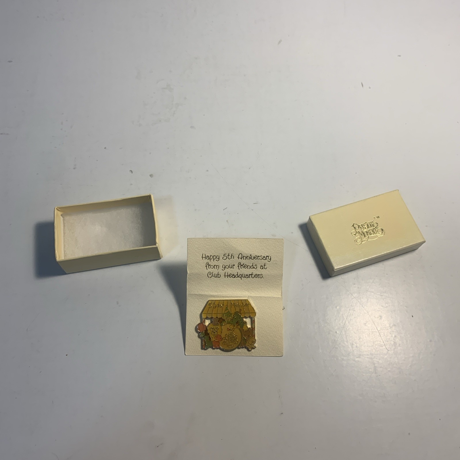 UNUSED Precious Moments Label Pin 5 Year Member Birthday Club  w/ Box