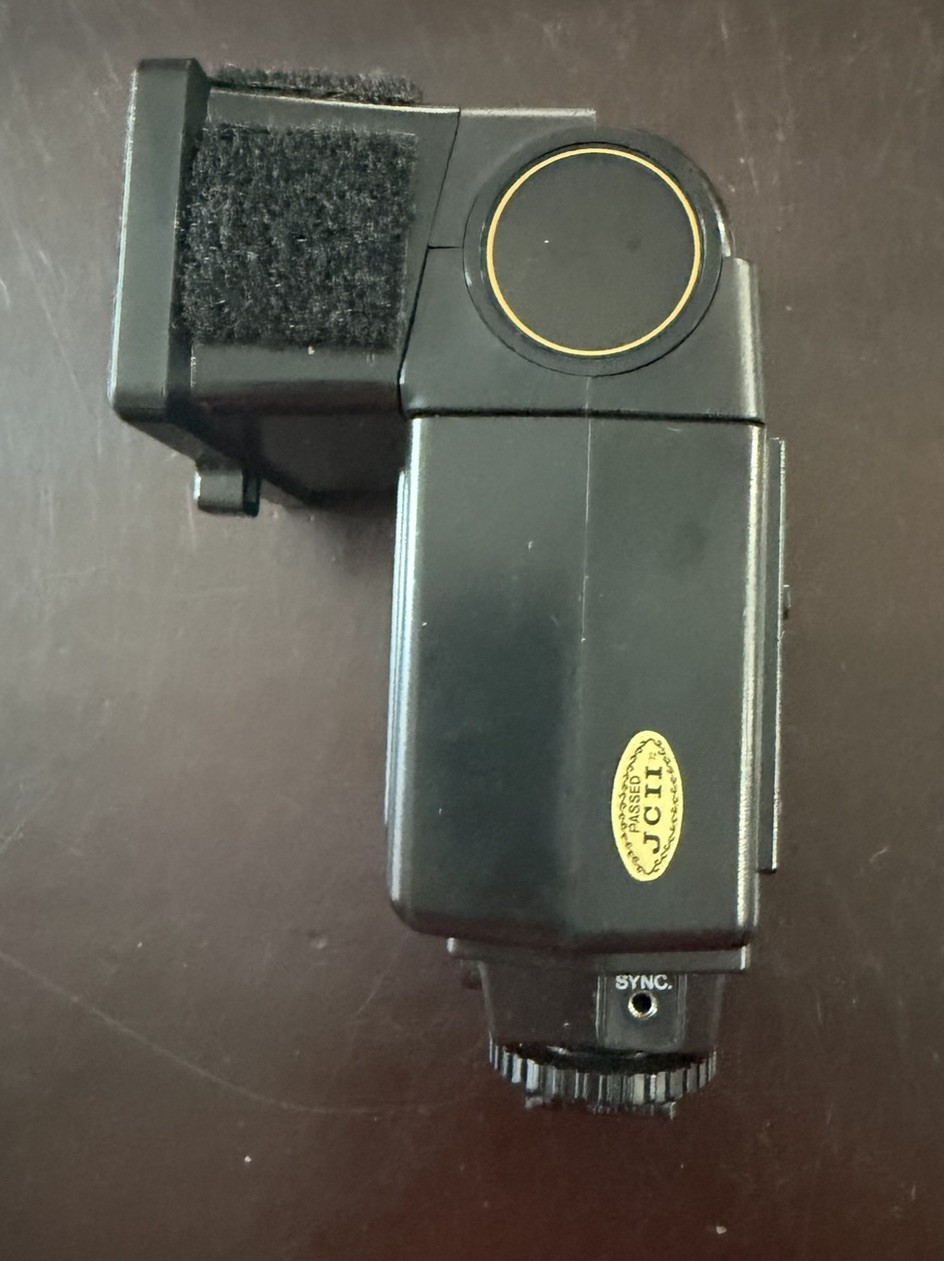 Sunpak 333 Auto Zoom Thyristor Flash Very Good