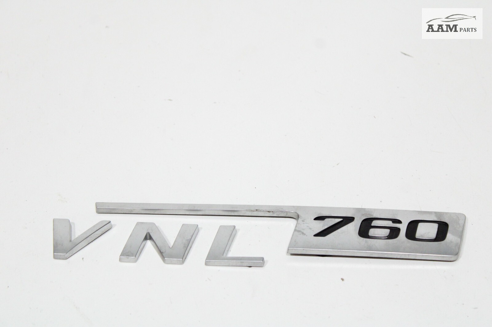 2019-2023  VOLVO VNL 760 D13 FRONT SIDE DOOR EMBLEM LOGO SYMBOL 82795870 OEM