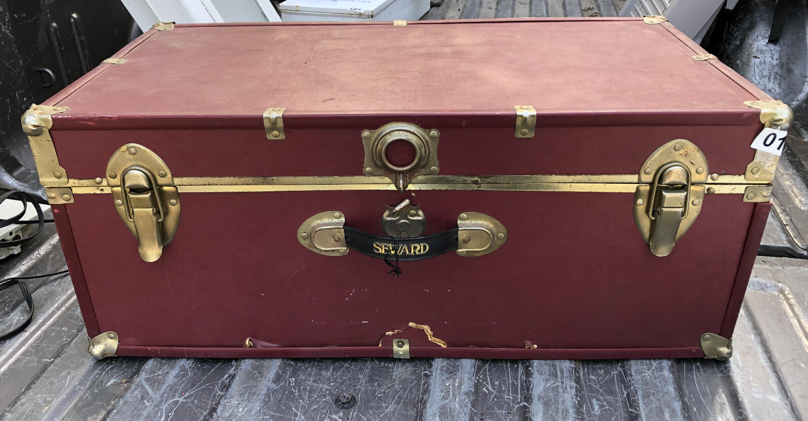 Seward Storage Trunk 30'' retro vintage chest box