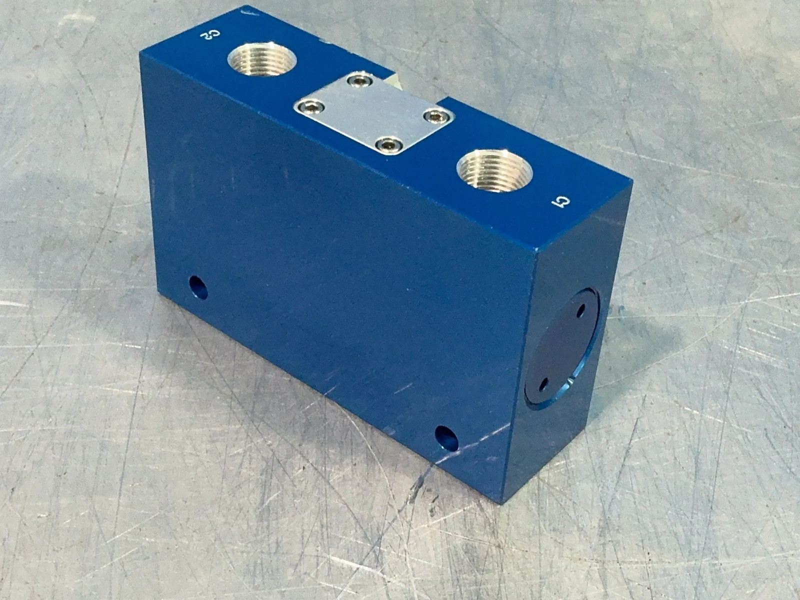ALADCO PNEUMATIC DUAL-CHECK VALVE 613801