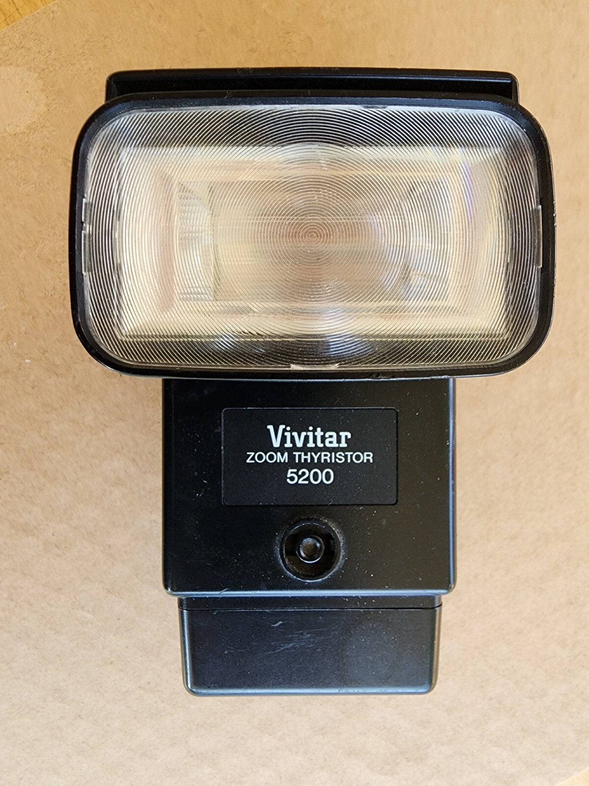 Vivitar Zoom Thyristor 5200 Camera Flash - working condition