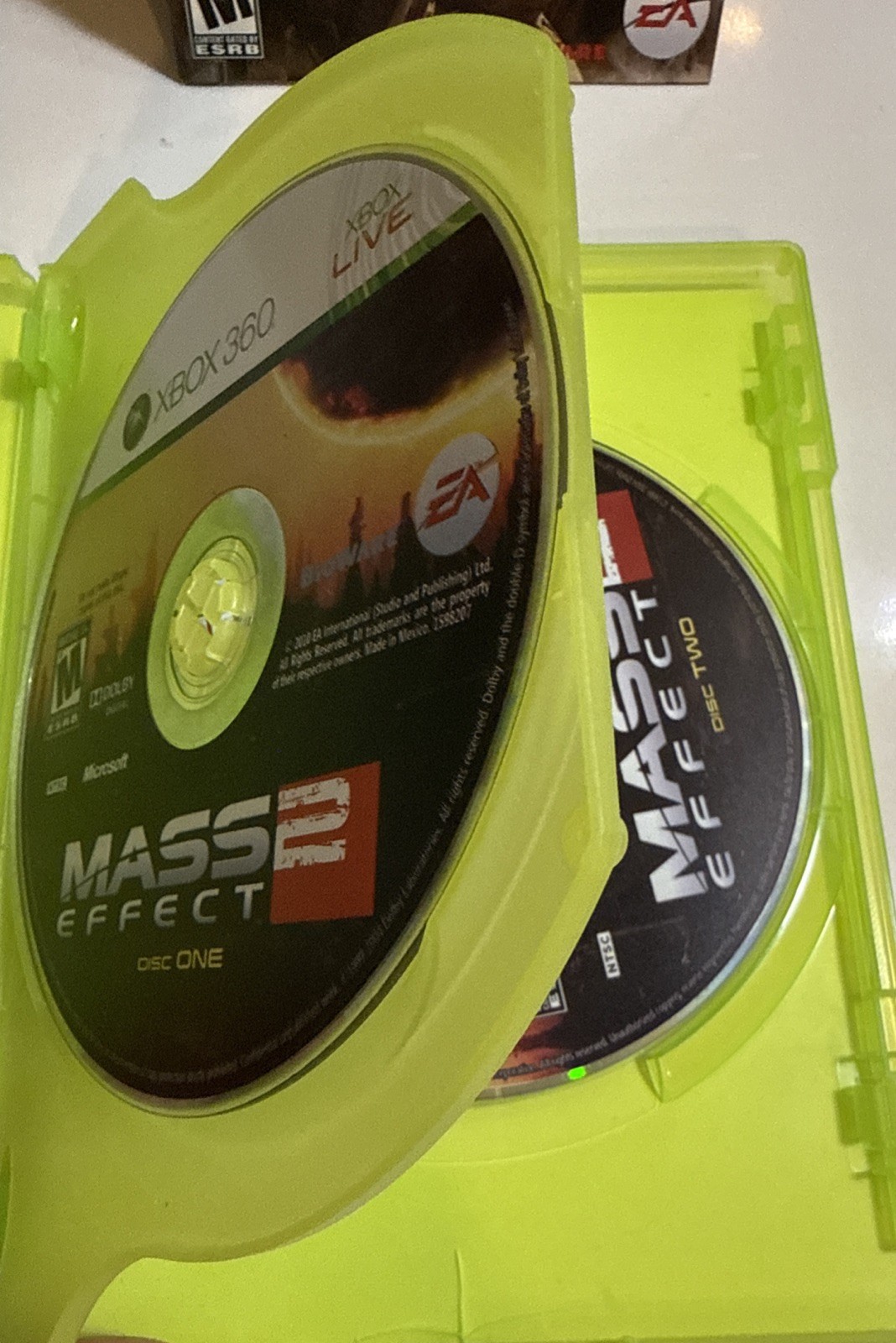 Mass Effect 2 (Microsoft Xbox 360) CIB Complete Tested