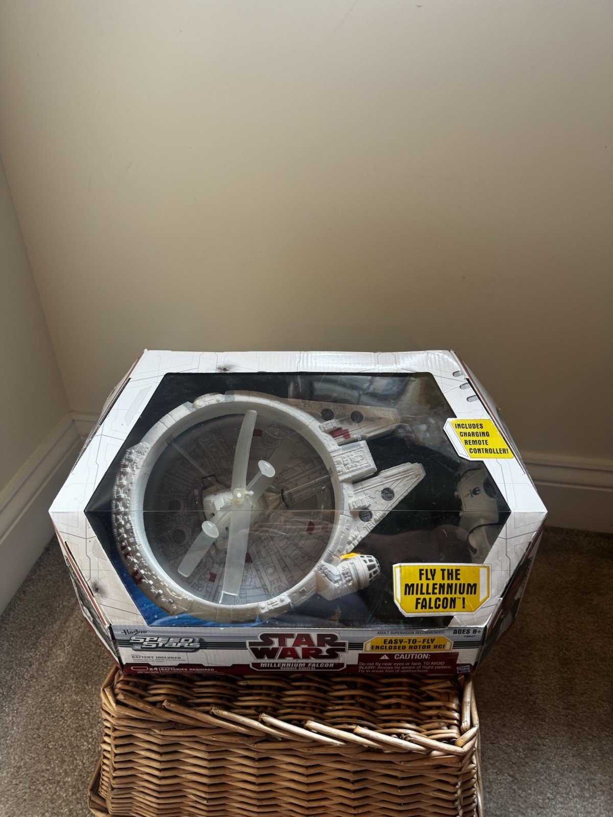 Vintage Speed Stars Star Wars MILLENNIUM FALCON drone with remote control