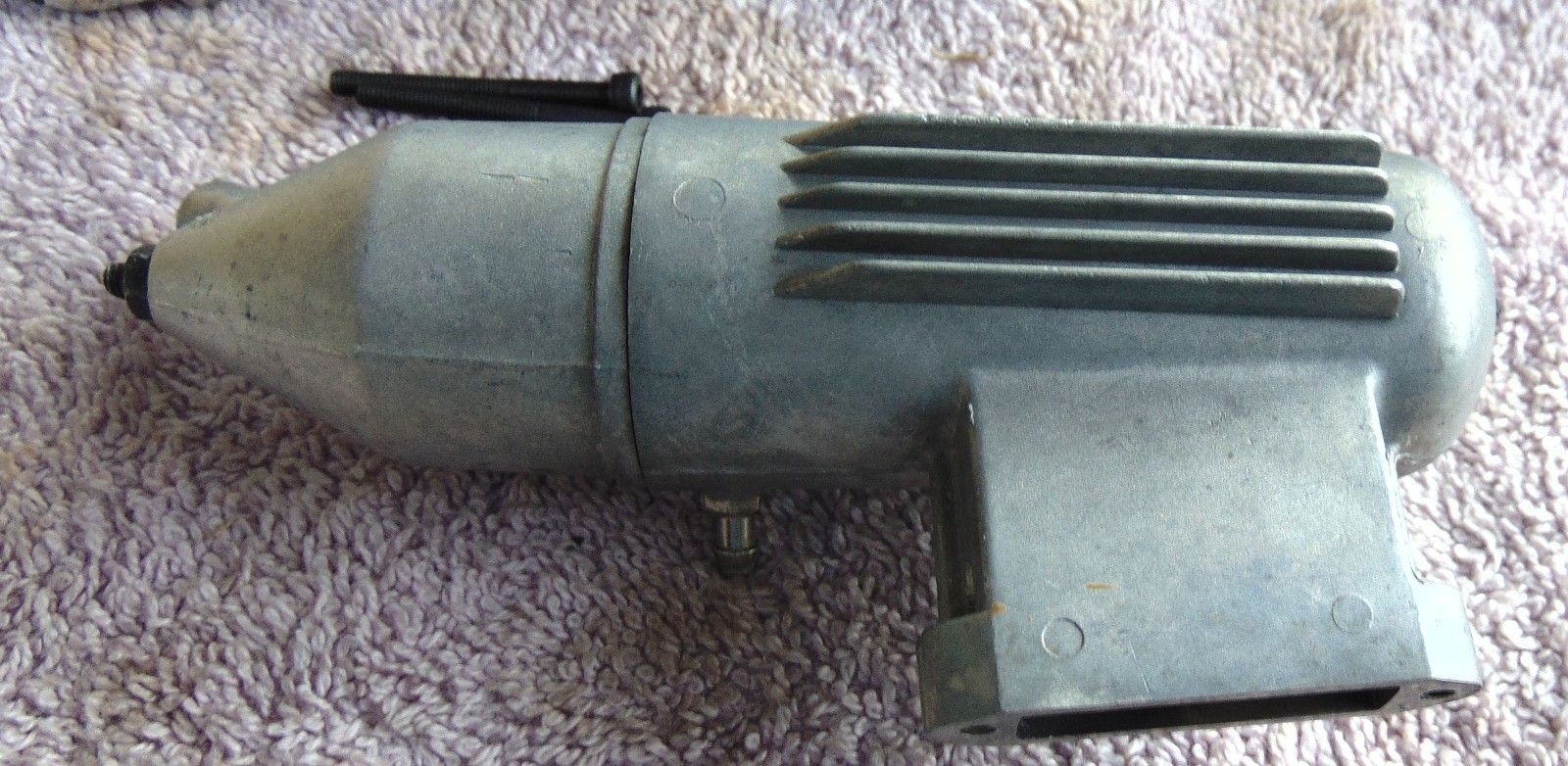 OS LA 40 RC Model Airplane Engine, cleaned, ex compression