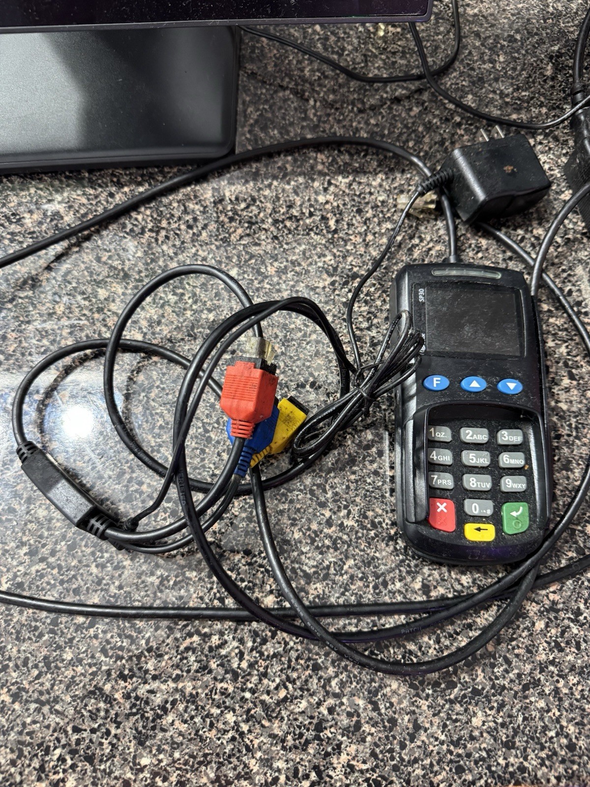 SpotOn APEXA GW POS Touchscreen System W/ PAX SP30 Card Reader