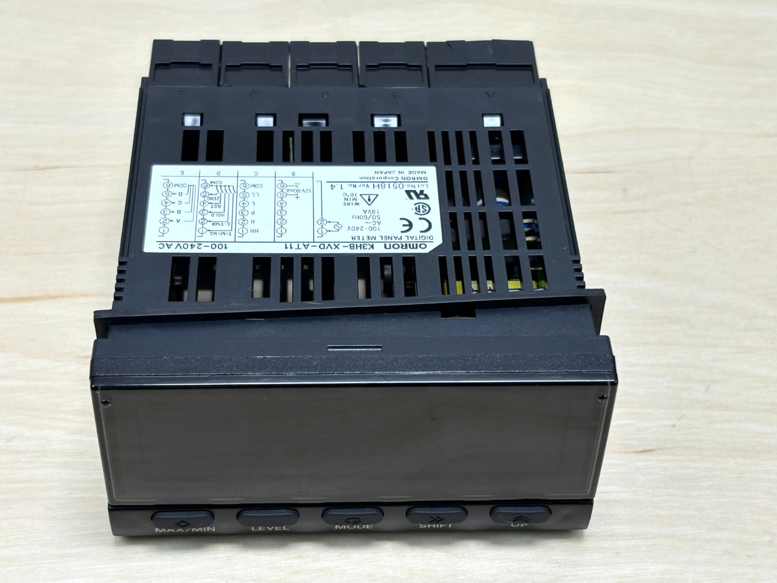 Omron K3HB-XVD Digital Panel Meter, 100-240 VAC