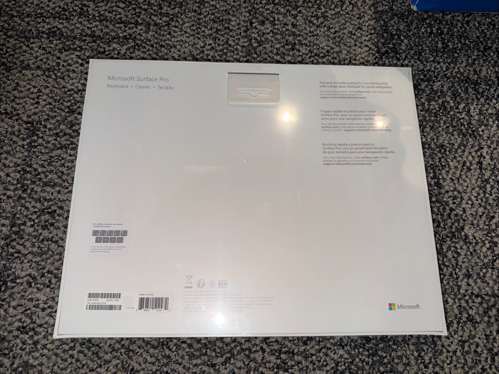 SEALED French Layout Microsoft Surface Pro Keyboard QJW-00002