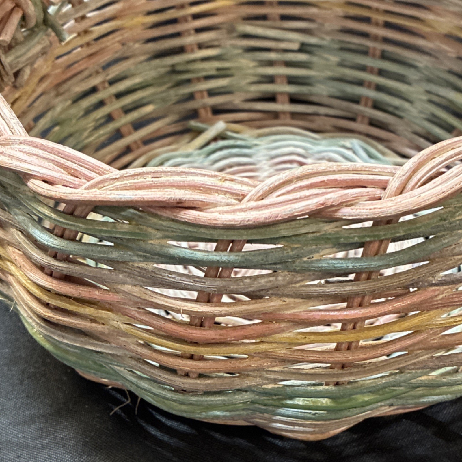 Wicker Multicolor Handmade Storage Basket Country Style With Handle Round EASTER