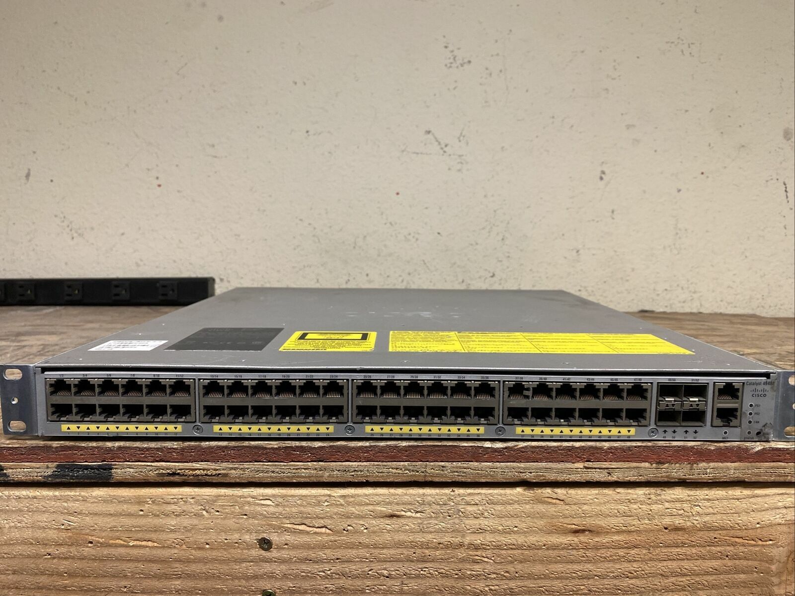 Cisco Catalyst 4948 WS-C4948E 48 Port L3 Gigabit Switch Single AC Pwr