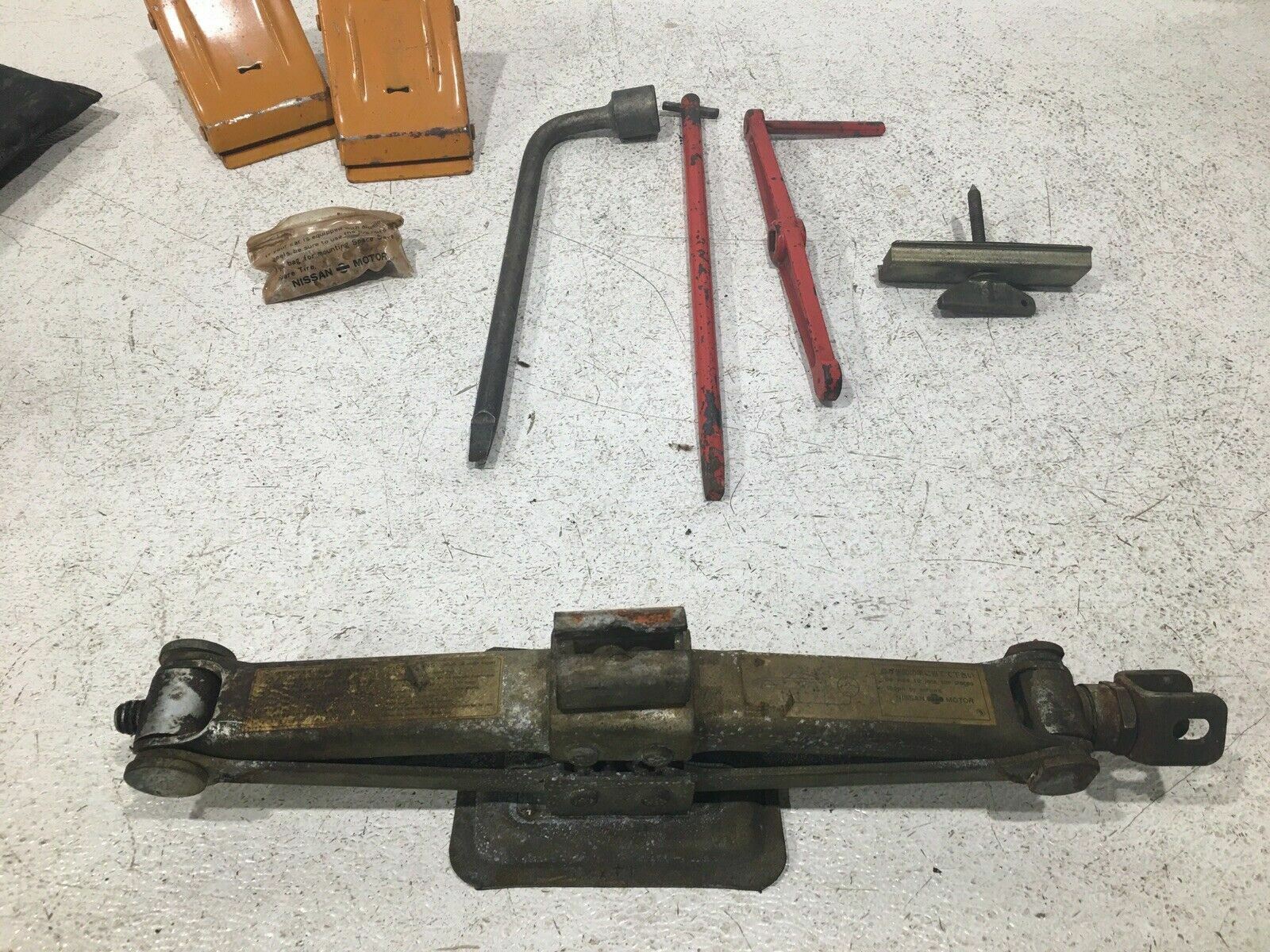 1979 datsun 280zx jack & tool kit roadside safety tire change kit bag OEM
