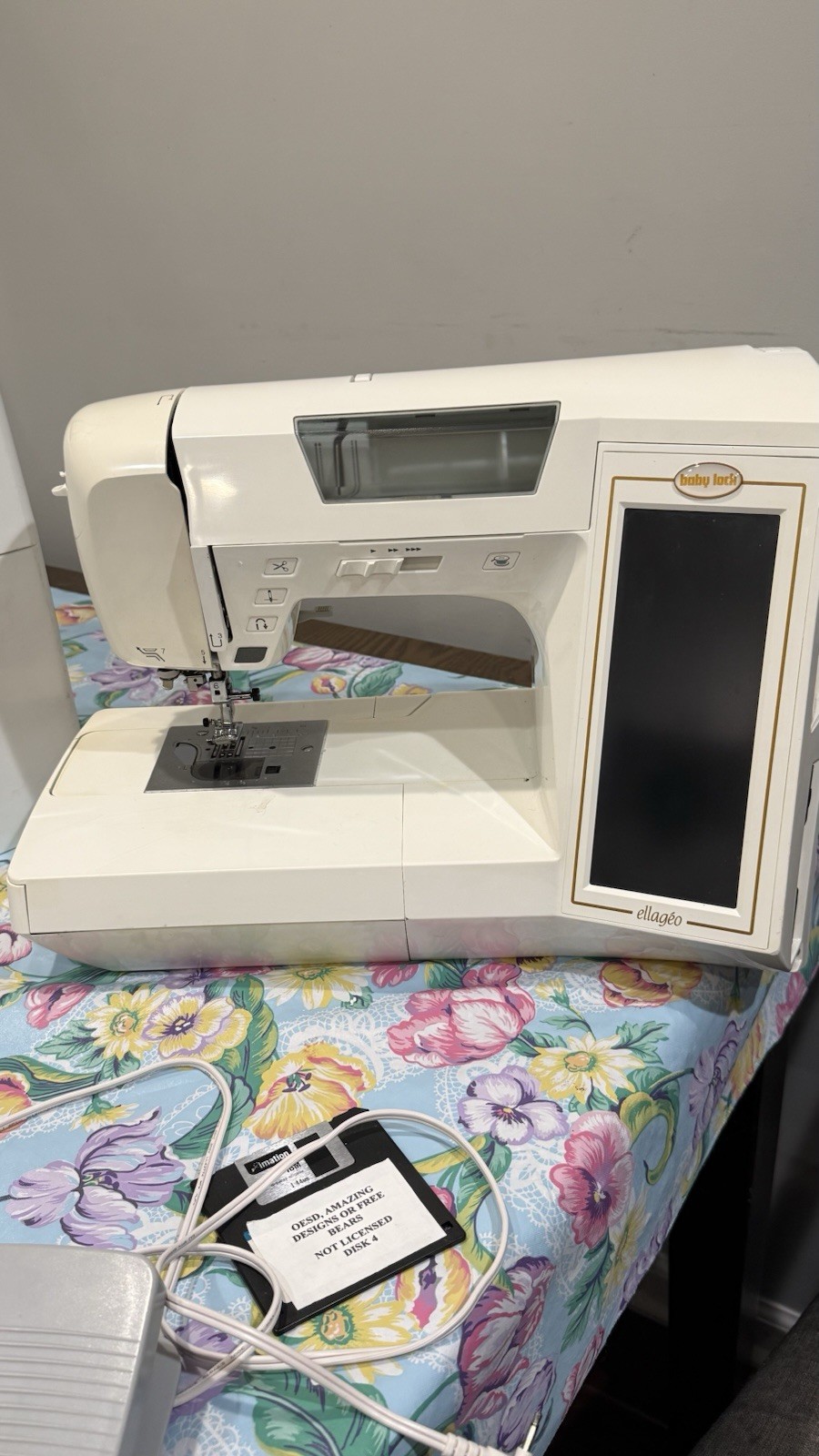 Baby Lock Ellageo ESg3 Computer Sewing Machine W Case & Accessories