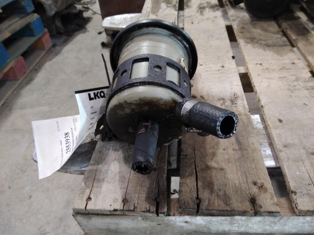 Replaces NA 2006 INTERNATIONAL 9200I POWER STEERING RESERVOIR , MN