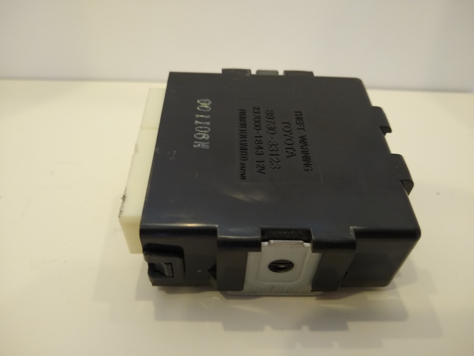 2000 2001  LEXUS ES300 THEFT LOCKING WARNING CONTROL MODULE 89730-33123 OEM