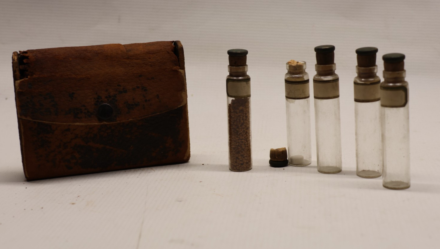 Antique Test Tubes & Leather Carrying Satchel Garden Seeds??