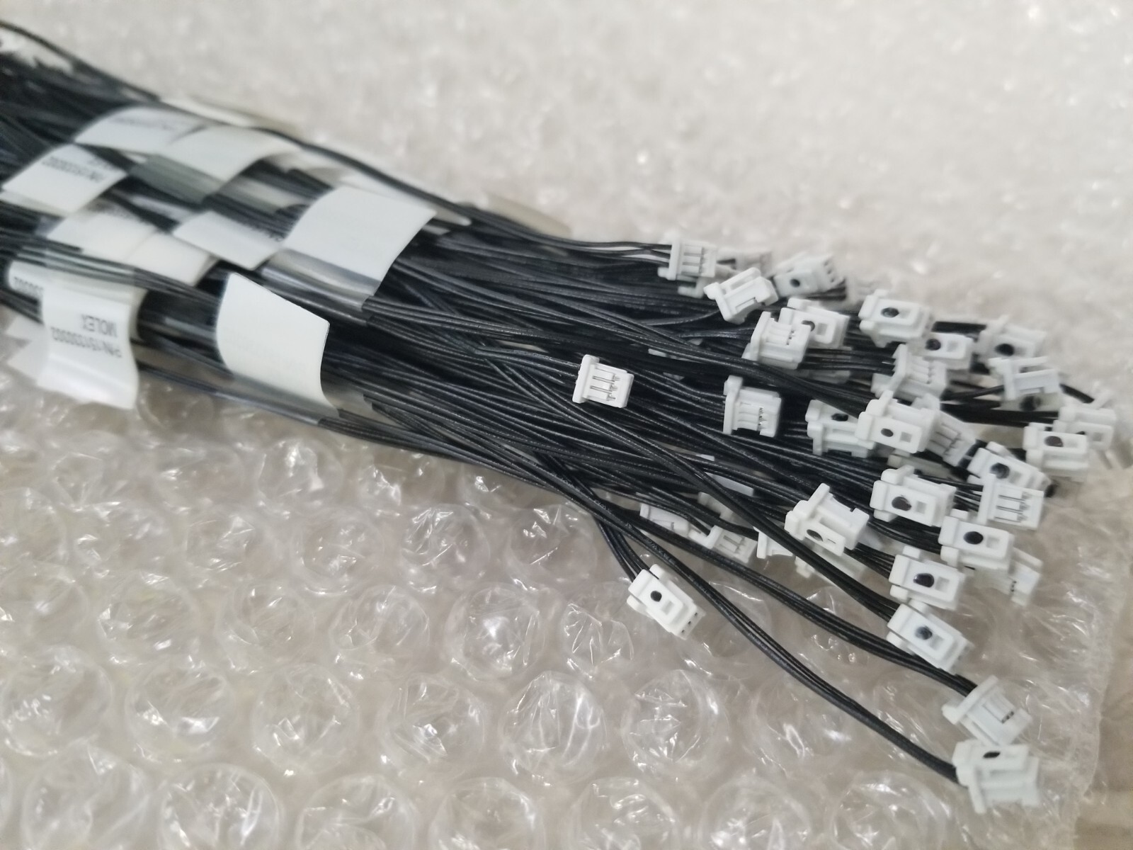 Rectangular Cable Assemblies Pico-Clasp 3CKT CBL ASSY SR 150MM WHITE 70/QTY