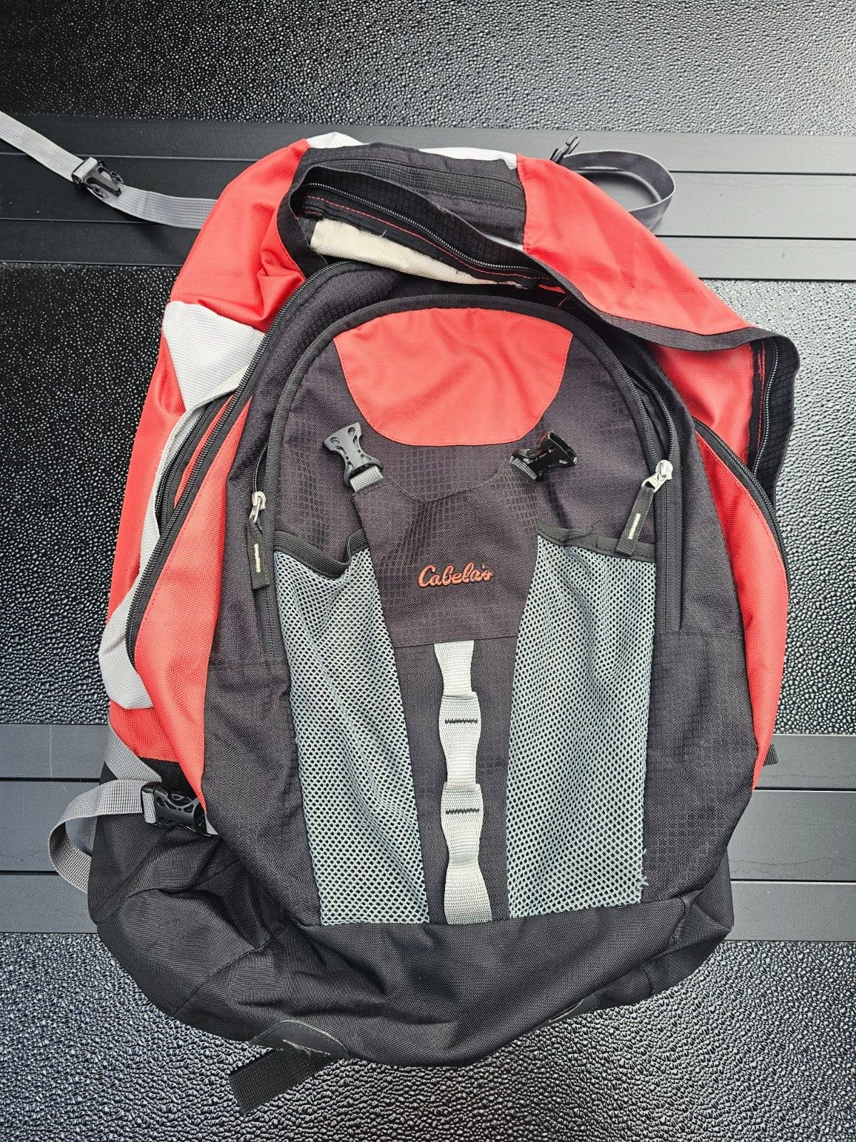 Cabelas Hiking Hydration Internal Frame Backpack CB26157 Orange Black Gray
