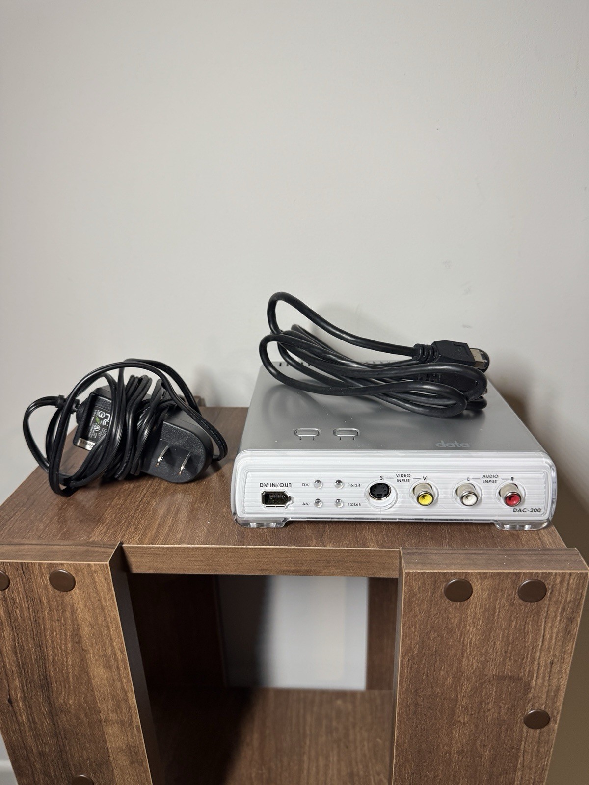 DATAVIDEO DAC-200 Analog to Digital Bi-Directional DVVideo Converter Encoder Box