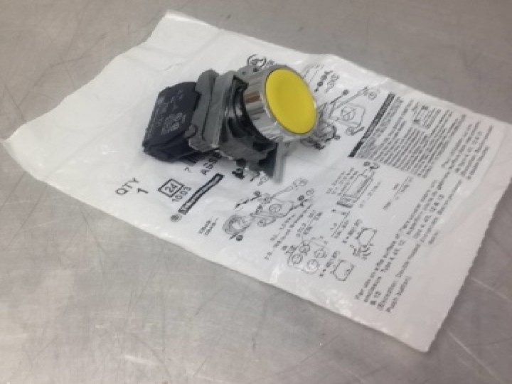 NEW at Basicsupply: XB4BA51 NEW