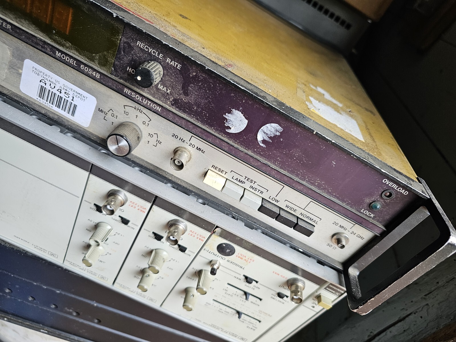 SYSTRON DONNER MODEL 6054B FREQUENCY COUNTER