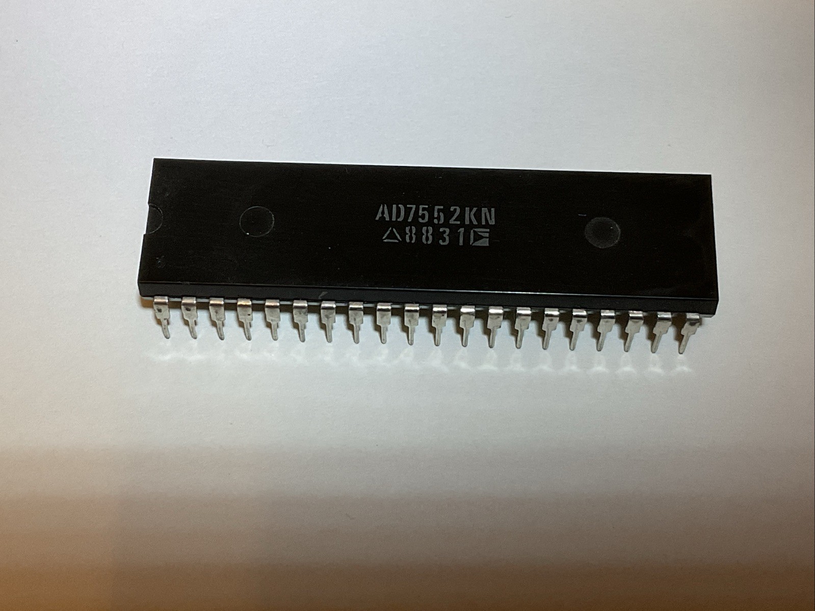 AD7552KN 8831 Integrated Circuit DIP-40