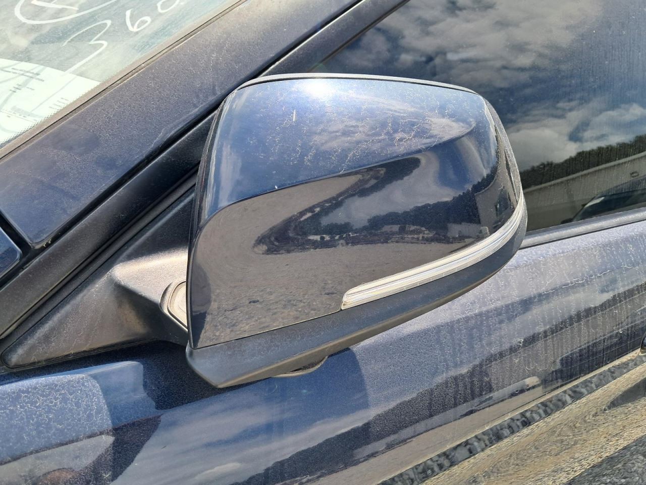 435I BMW 2015 Glove Box 4775737
