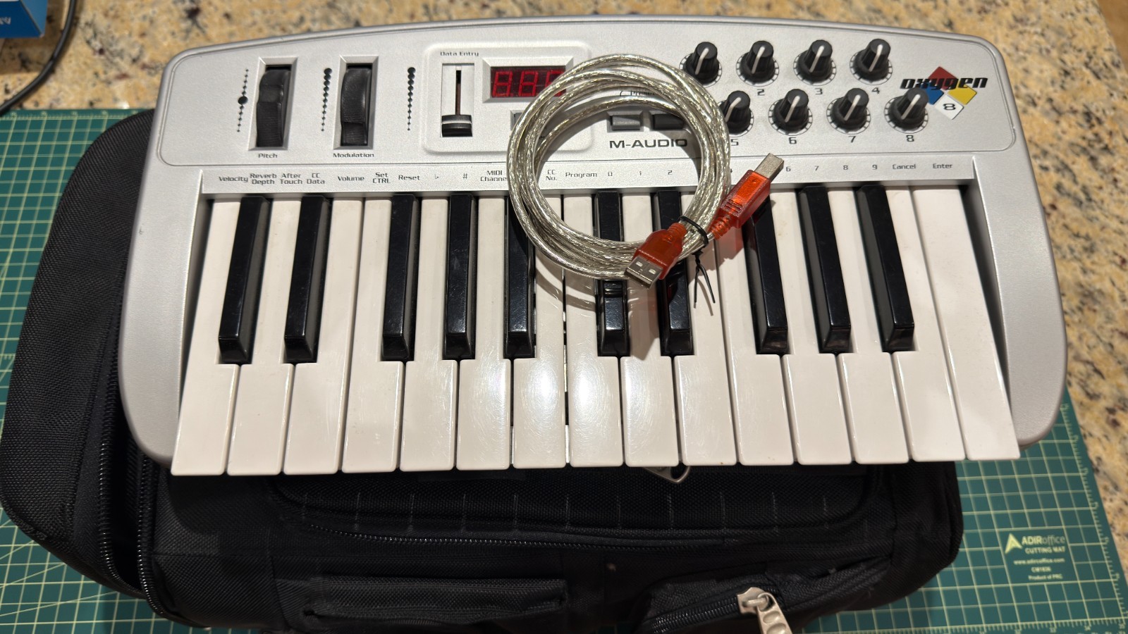 M-Audio Backpack and Oxygen 8 MIDI Keyboard w/ USB Cable