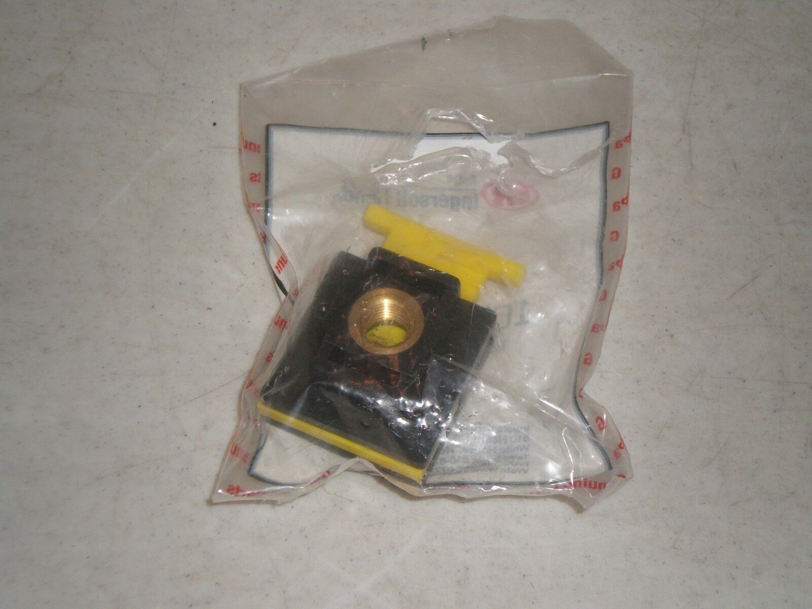 New! ARO 104253-2 Pneumatic 1/4 Shut Off Valve Ingersoll Rand Free Shipping!