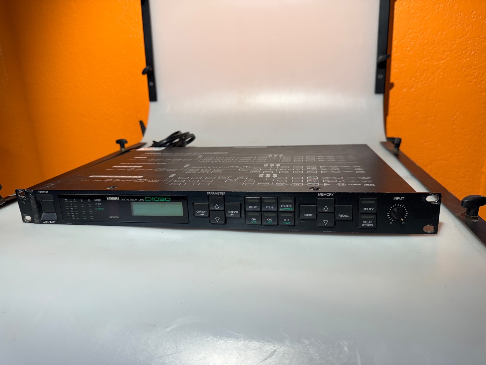 Yamaha D1030 Digital Delay Line and Parametric Equalizer