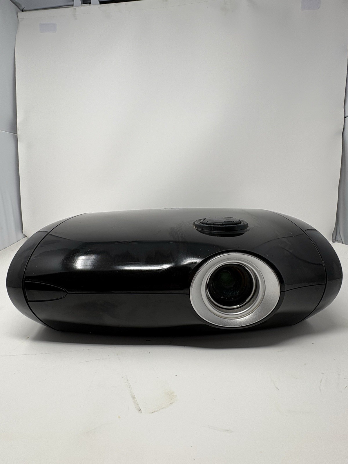 Infocus IN74 Model P740 DLP Projector