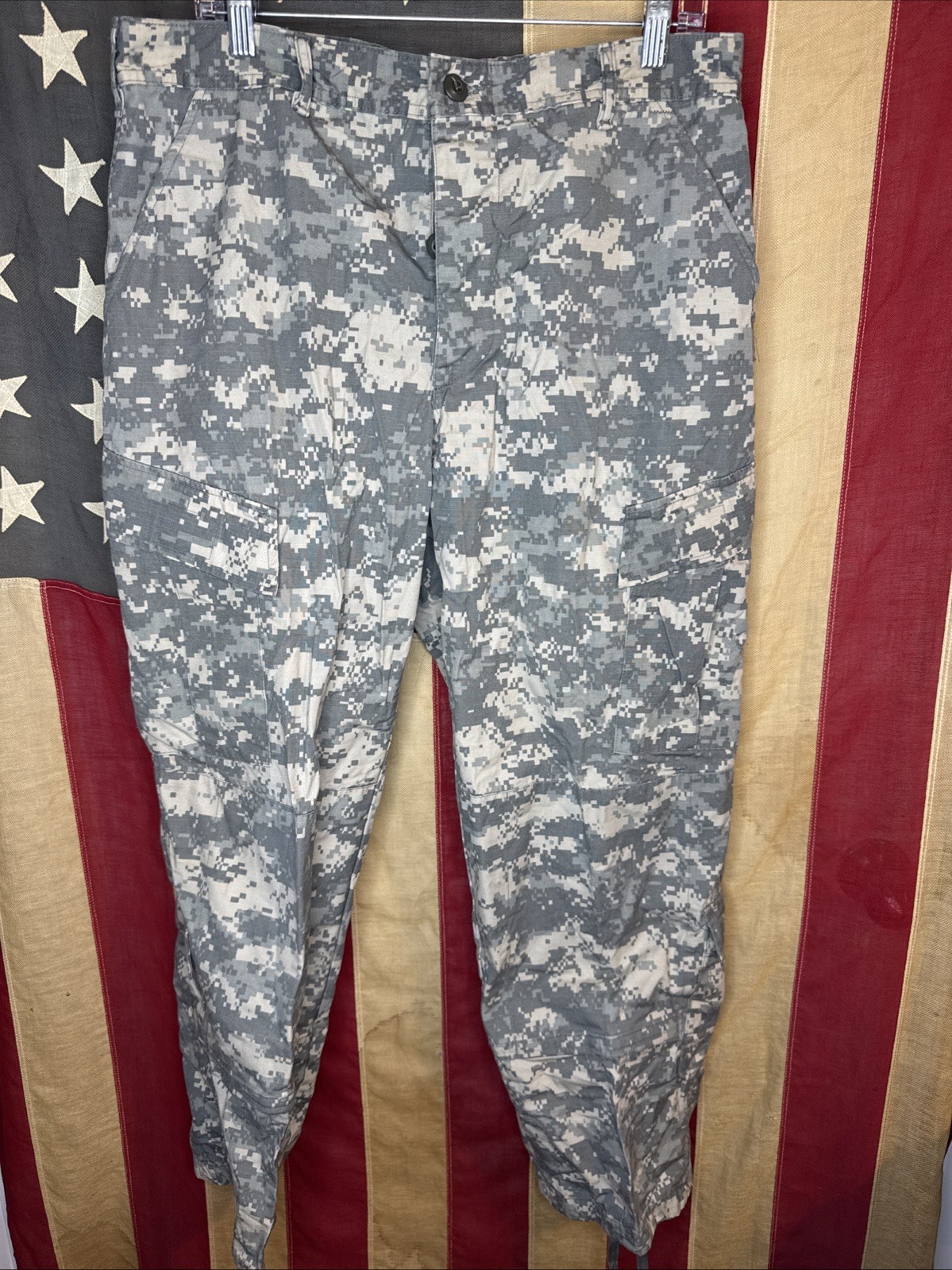 Medium Short - Army Combat Pants ACU Digital Camo USGI 5648