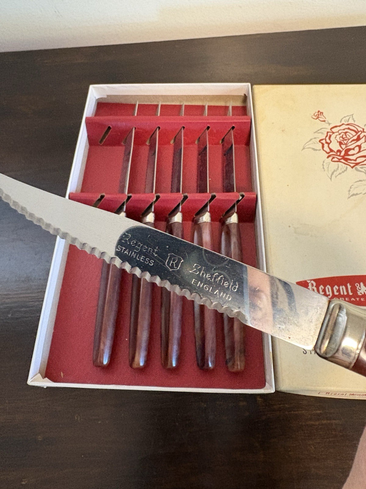 Vtg Regent Sheffield Steak Knife Set (6) Bakelite Catalin Handle OG Box