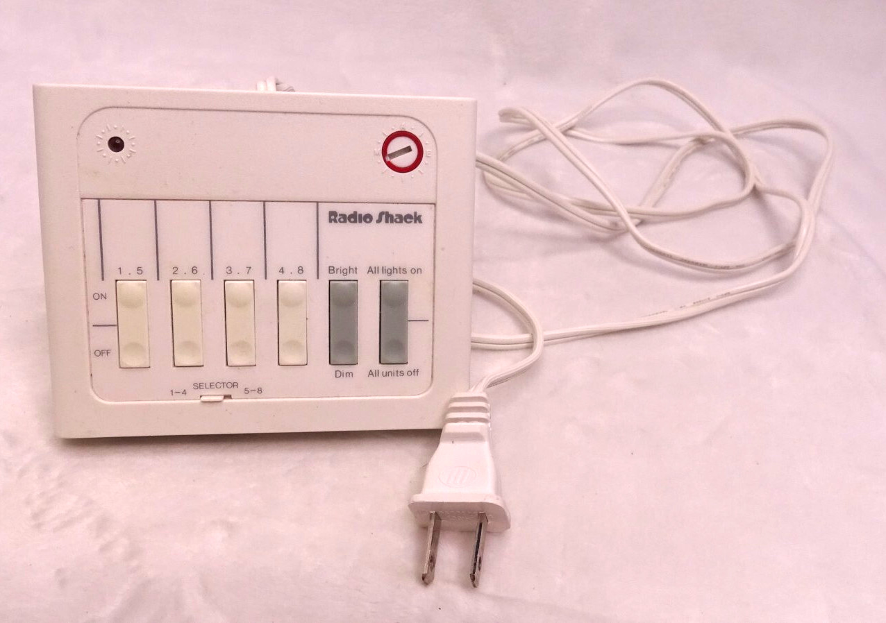 VINTAGE RADIOSHACK PLUG N POWER REMOTE CONTROL CENTER