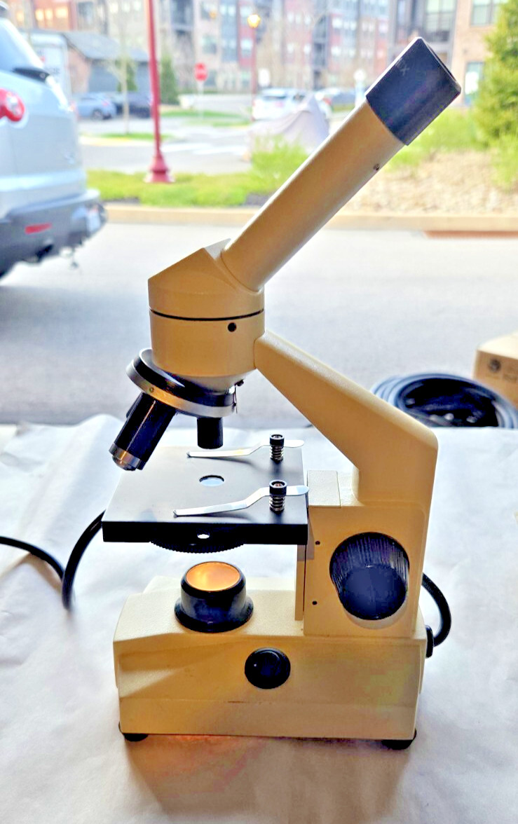 Vintage Student Microscope WF10X Eyepiece 4X 10X 40X Objectives (#0008)