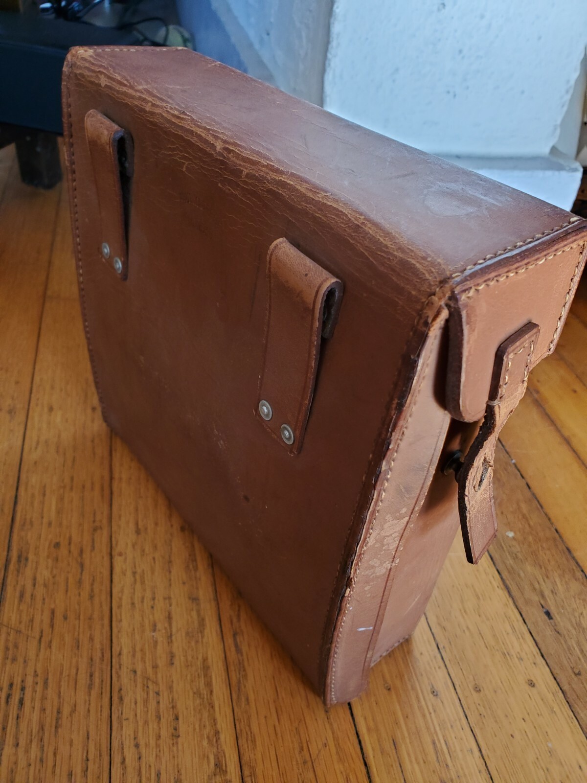 WW2 German Original Leather Medic Belt Pouch 1938 Sanitäter Kit - With contents!