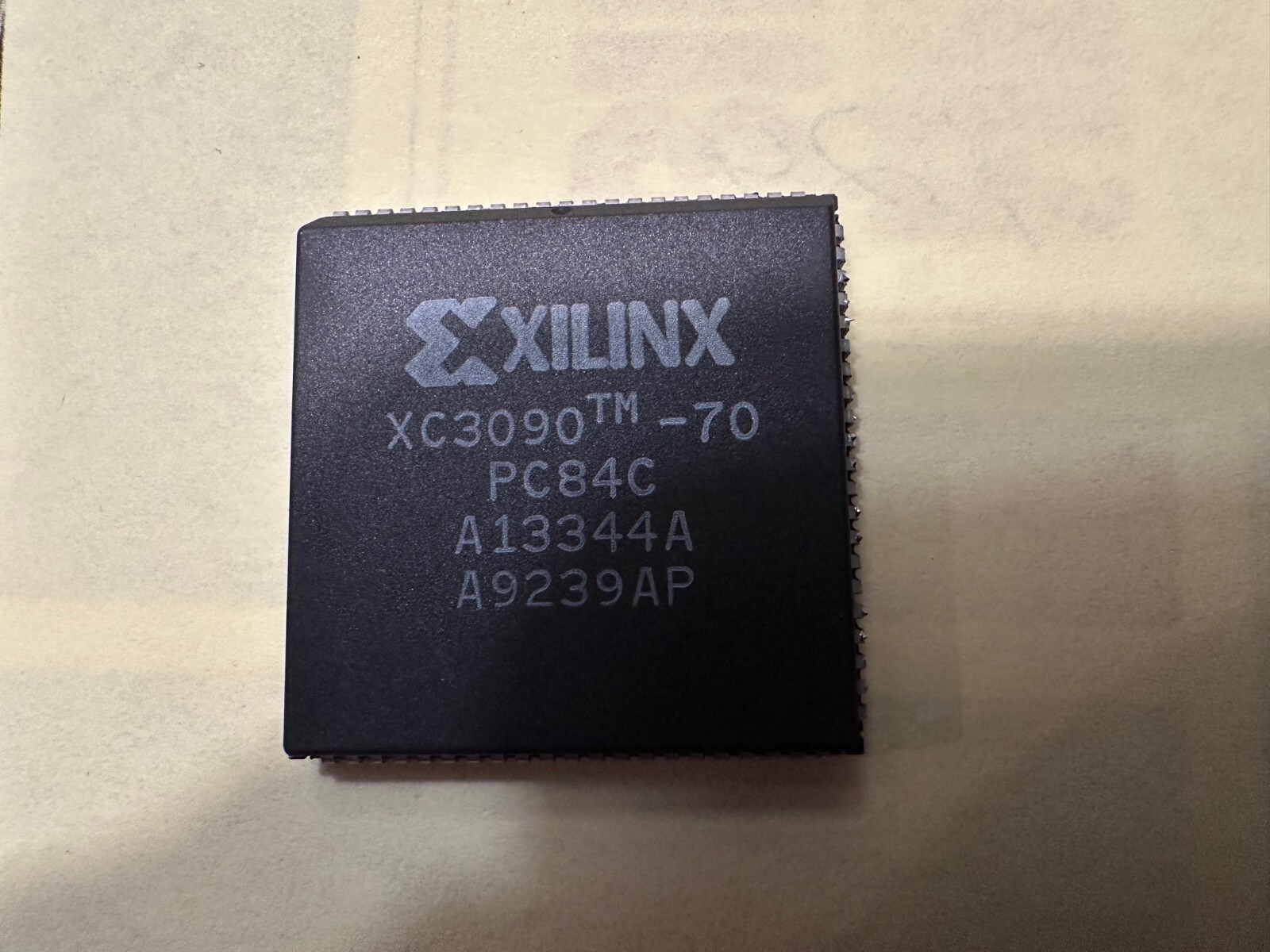 XILINX XC3090-70RC84C FPGA, 14 components