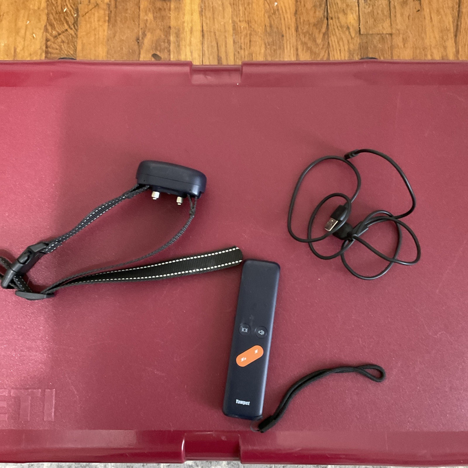 Dog Training Collar.   Barely Used.  No Box.   Remote Is Rechargeable. MUST HAVE