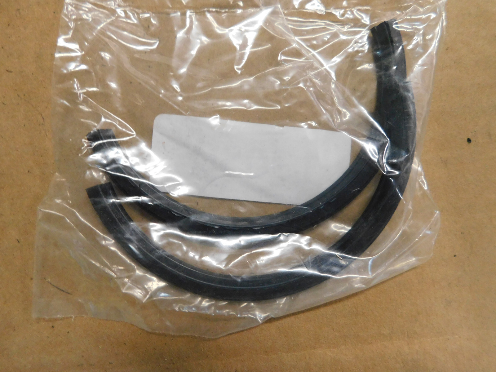 Detroit 17050 Rear Main Bearing Seal for 1963-83 Ford 140-250-255-289-302 eng