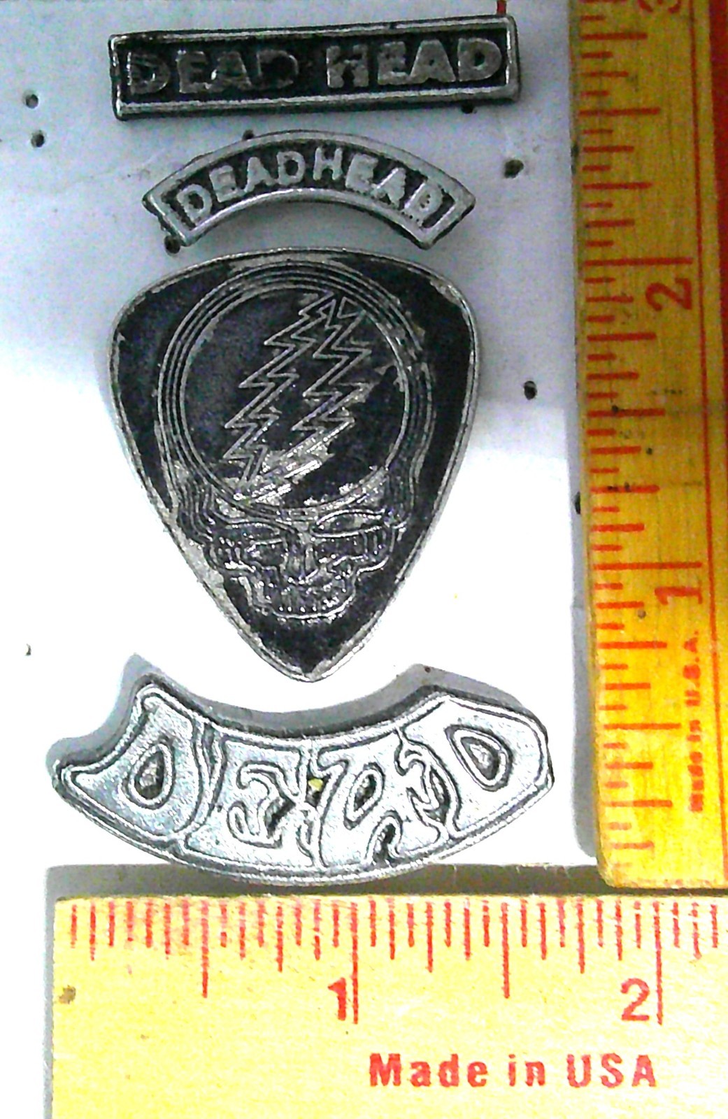 4 Grateful Dead pin collectible old rock band music concert memorabilia pinback