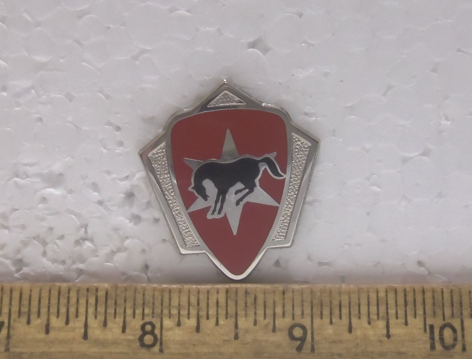 US Army 6th Cavalry Brigade - Distinctive Unit Insignia / Crest Pin