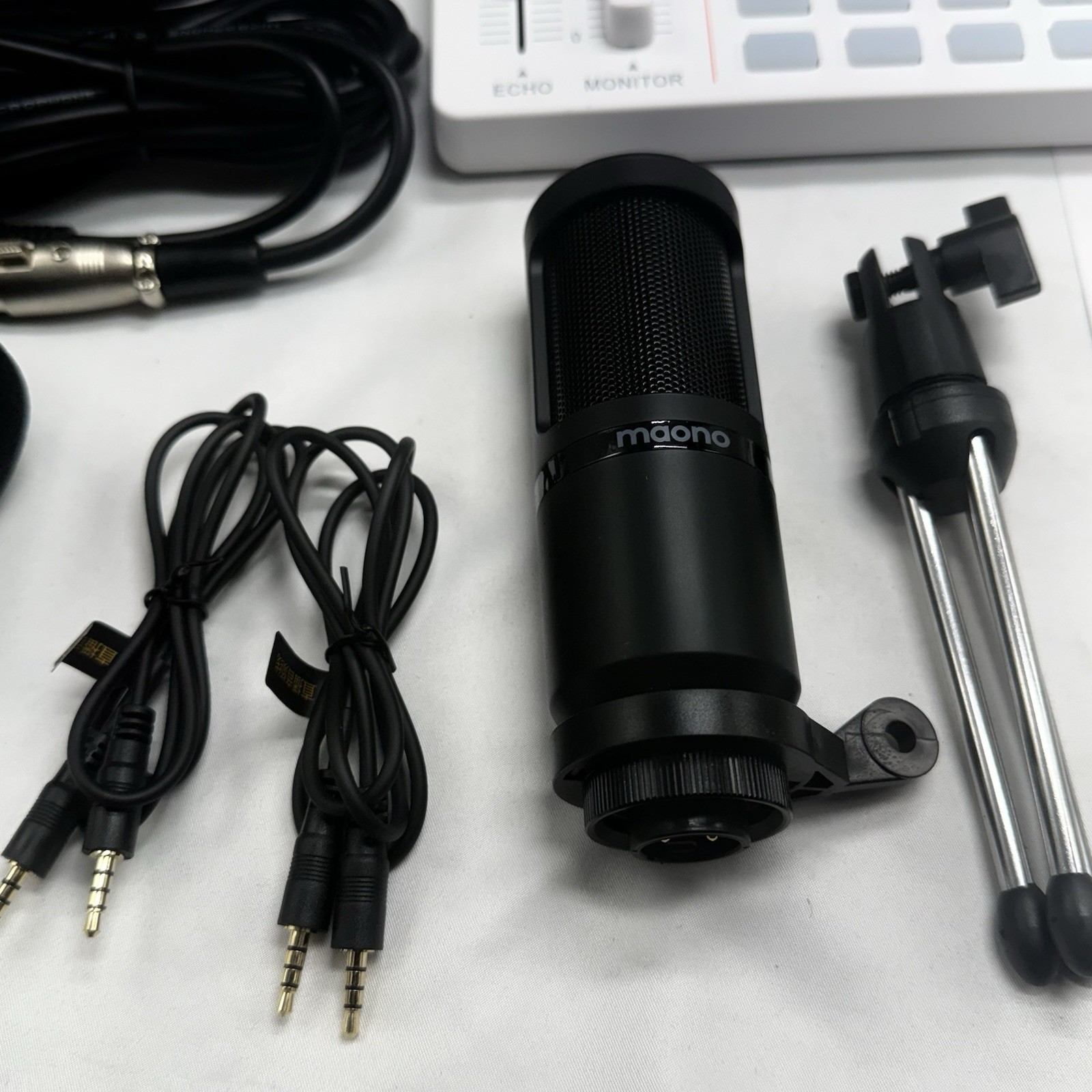 MAONO Podcast Equipment Bundle MaonoCaster Lite Audio Interface All-in-One