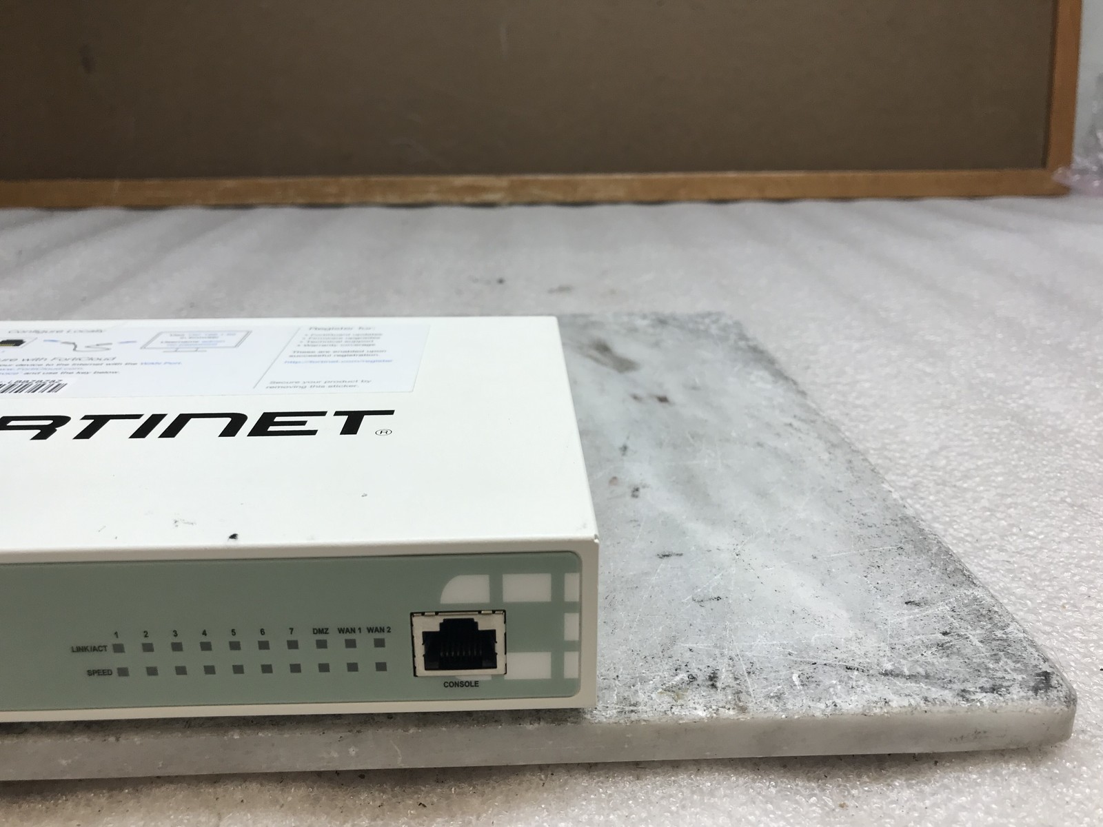Fortinet Fortigate-60D FG-60D Firewall Security Appliance 12Vdc 2.5a