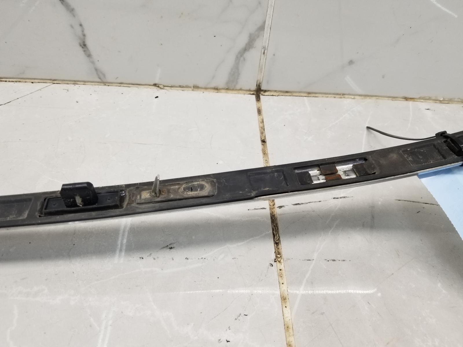 2015 FORD TAURUS CHROME FINISH PANEL W/ CAMERA #007574