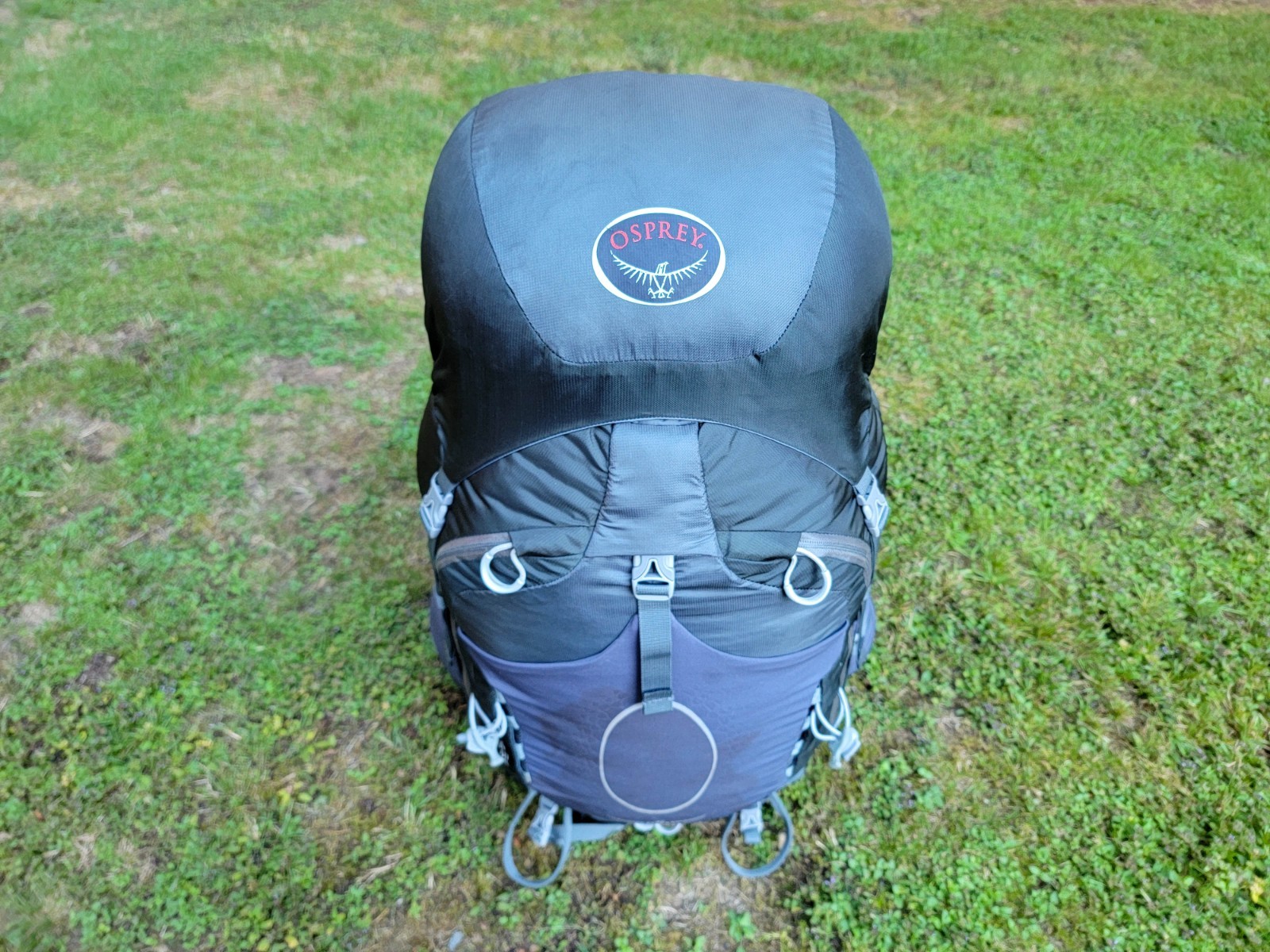 OSPREY Atmos 65 Internal Frame Green Gray Hiking 28" Backpack ~ Size Medium