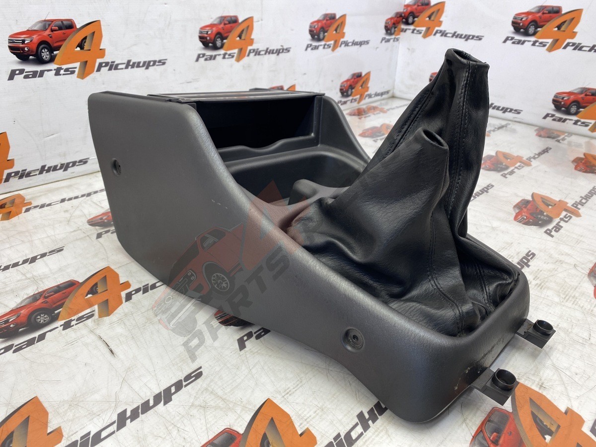 Mazda B2500 Gearstick surround 1999-2006