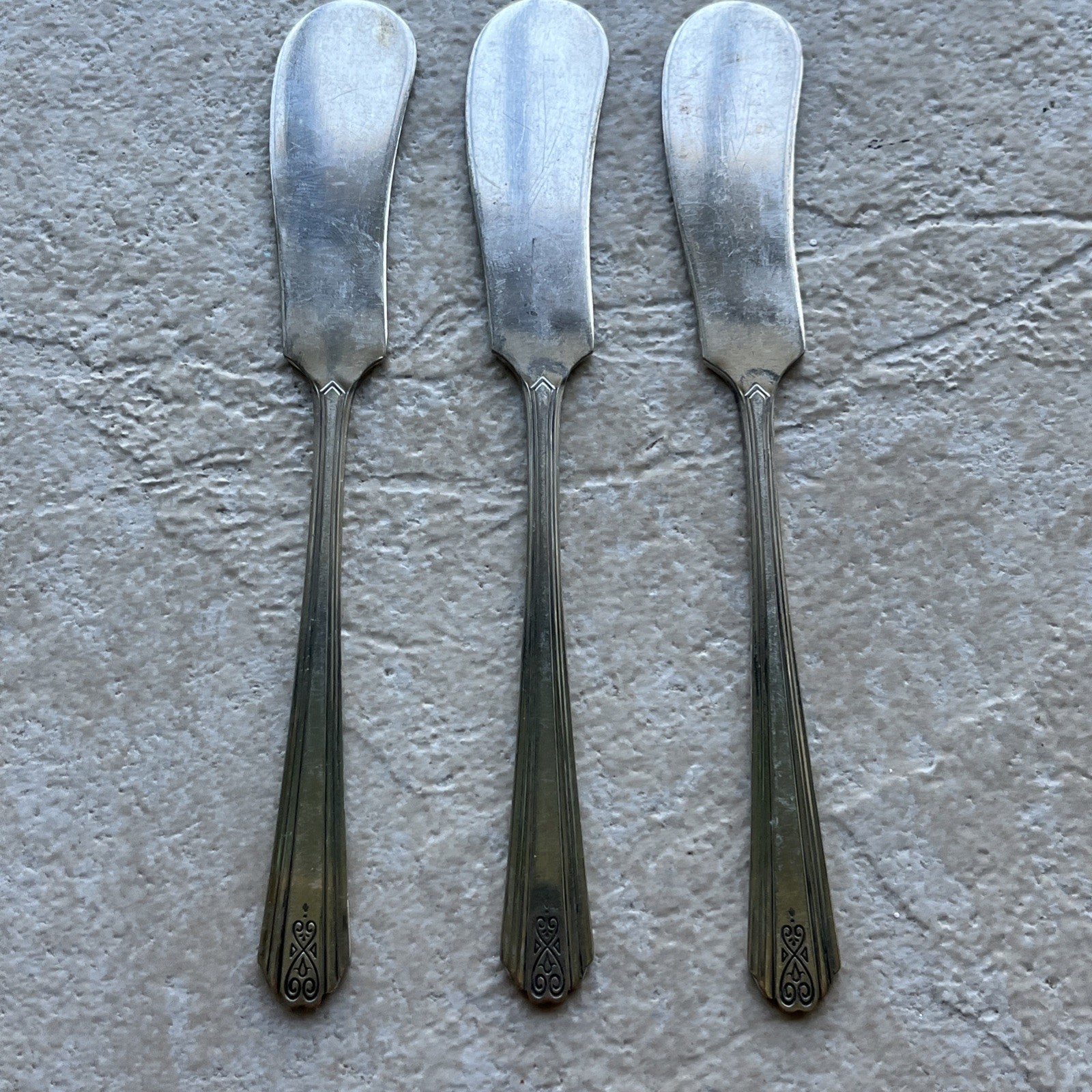 National Silver Co. Moderne Pattern Silverplate Flat Handle Butter Spreader 3 PC